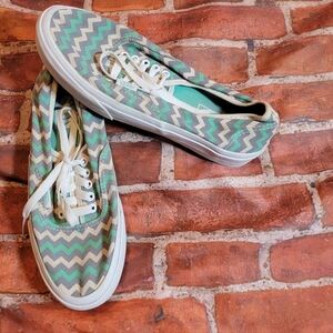 Vans Teal Zig Zag Chevron Skate Shoes Sneakers Womens Sz 7 Guc Normal Wear